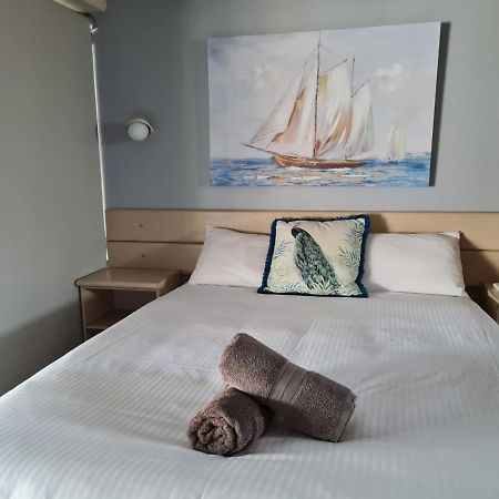 Rockhampton Court Motor Inn Kültér fotó