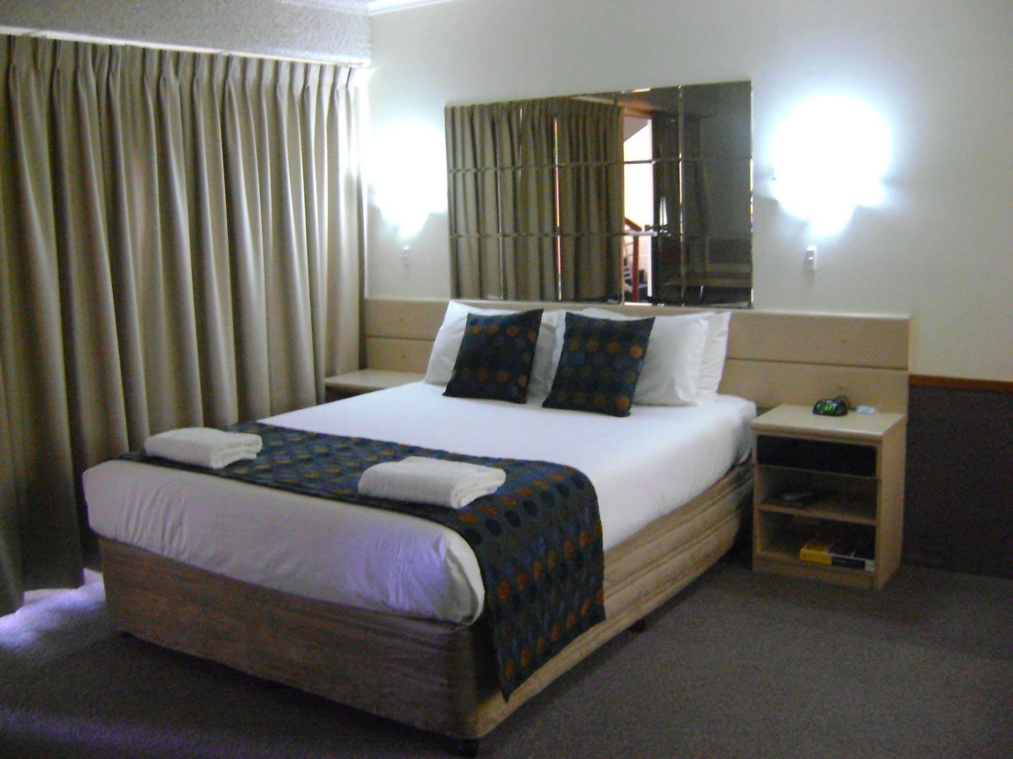 Rockhampton Court Motor Inn Kültér fotó