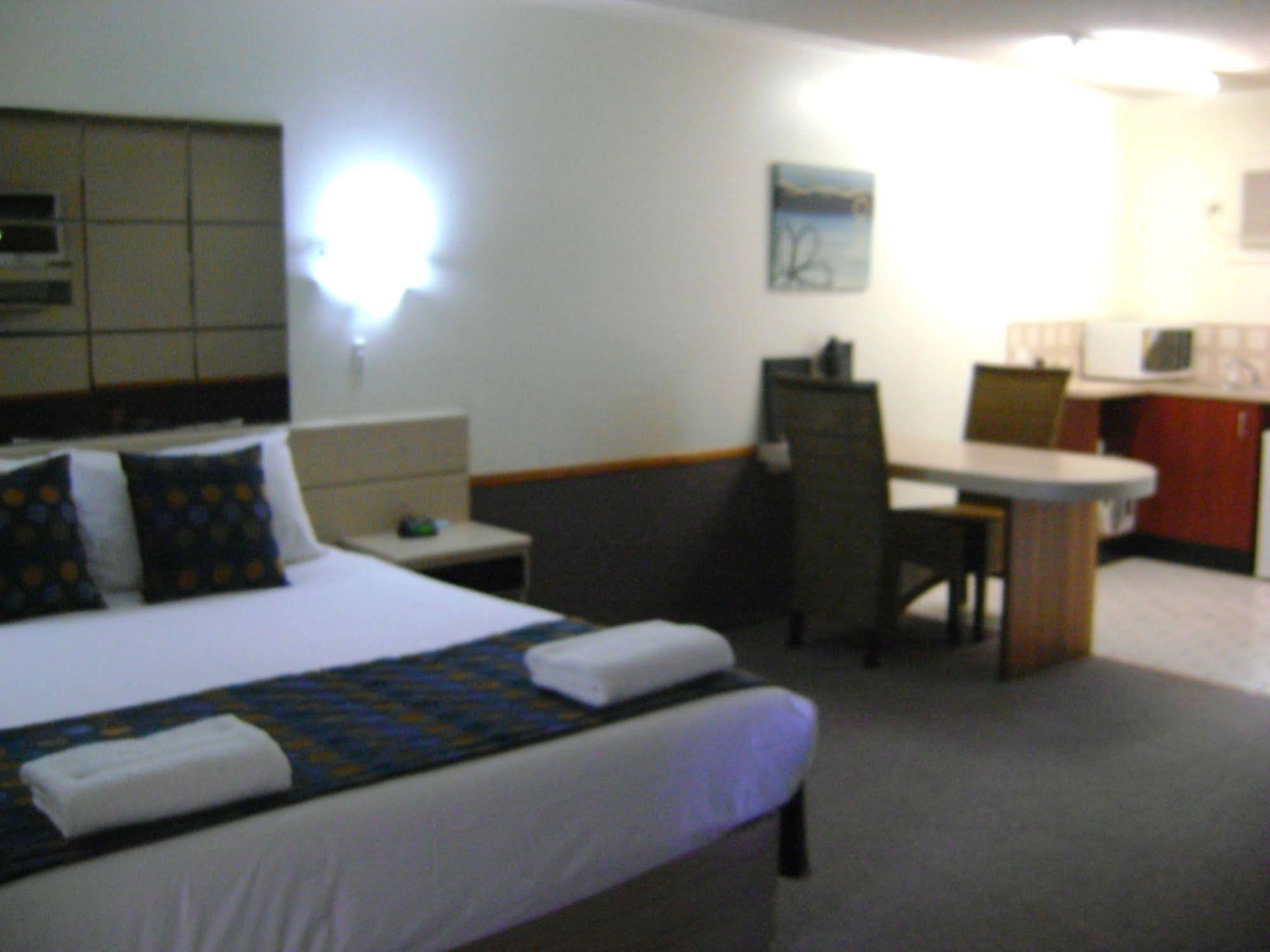 Rockhampton Court Motor Inn Kültér fotó